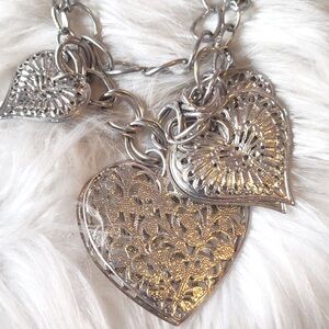 Vintage necklace Silver Filigree Heart charms, on 29”silvertone link chains♥️